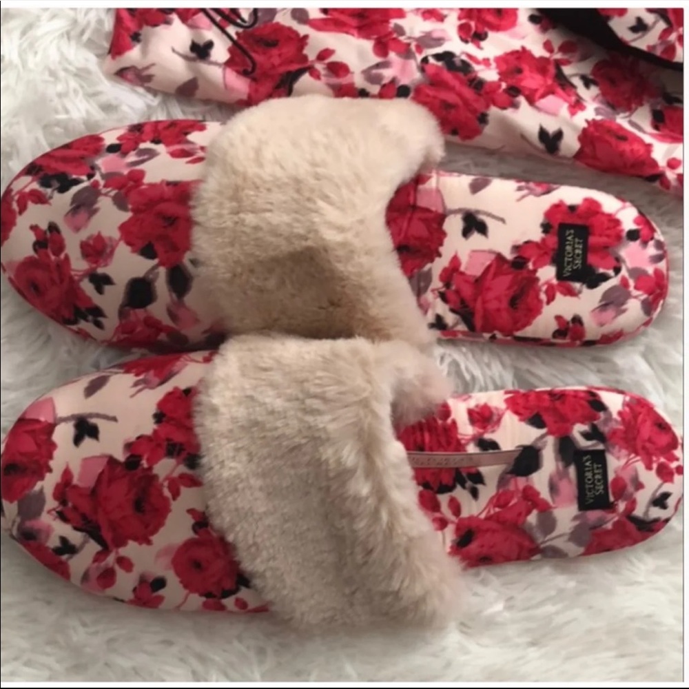 New Large Victorias Secret Slipper